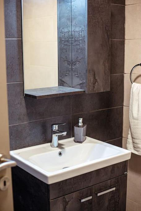 Saint Julian's Stylish Seafront Spinola Apartment מראה חיצוני תמונה